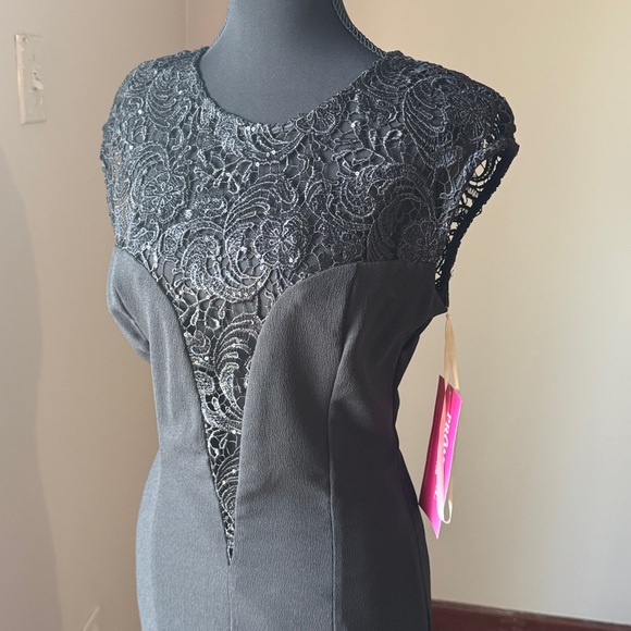 PromGirl Elegant Black Lace Dress - Picture 4 of 7